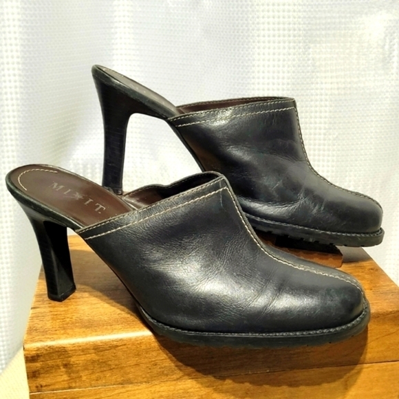 MIXIT Black Leather Heeled Clogs (9.5) - Picture 4 of 12